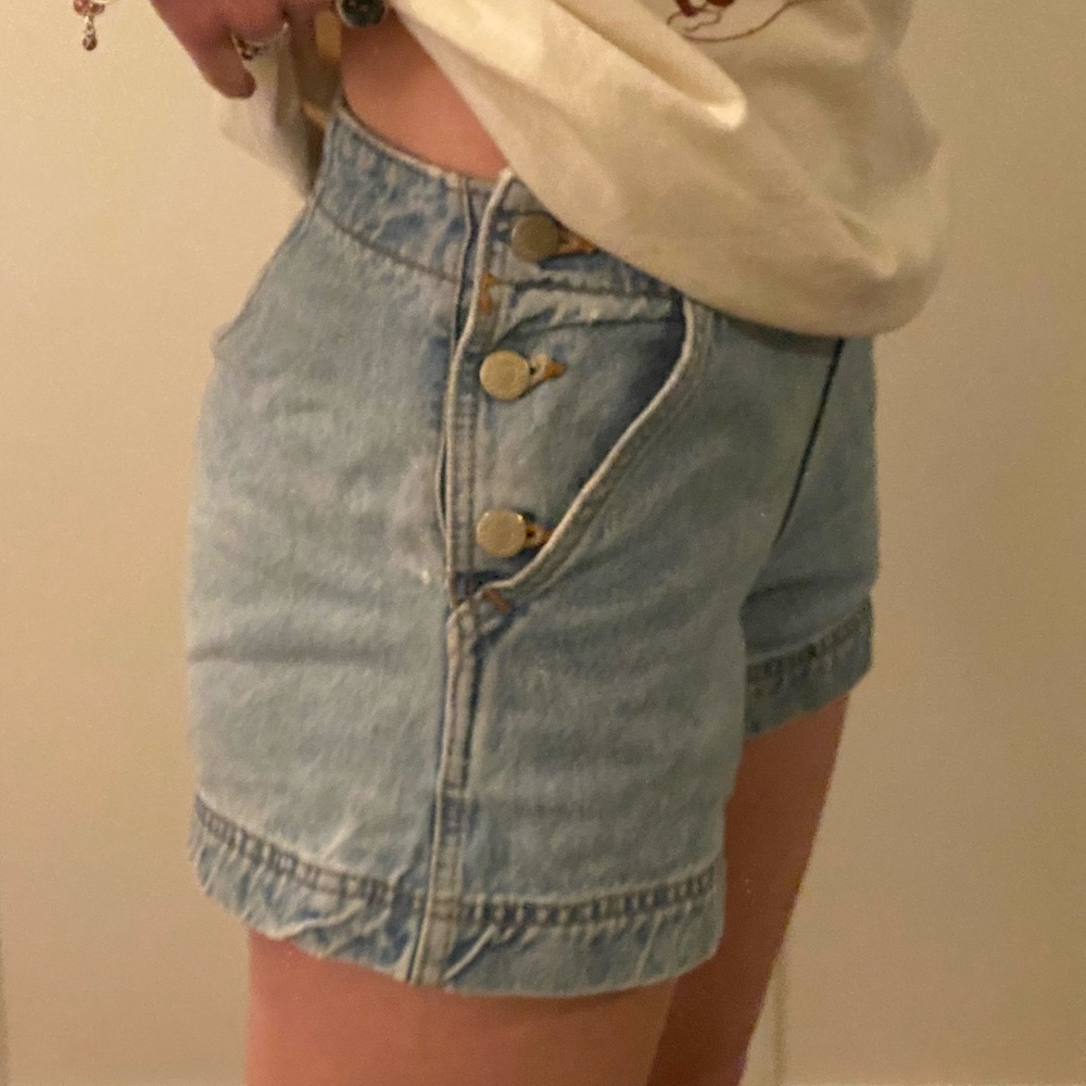Abercrombie & Fitch denim shorts!